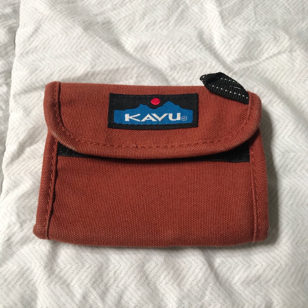 Kavu wallet— good used condition